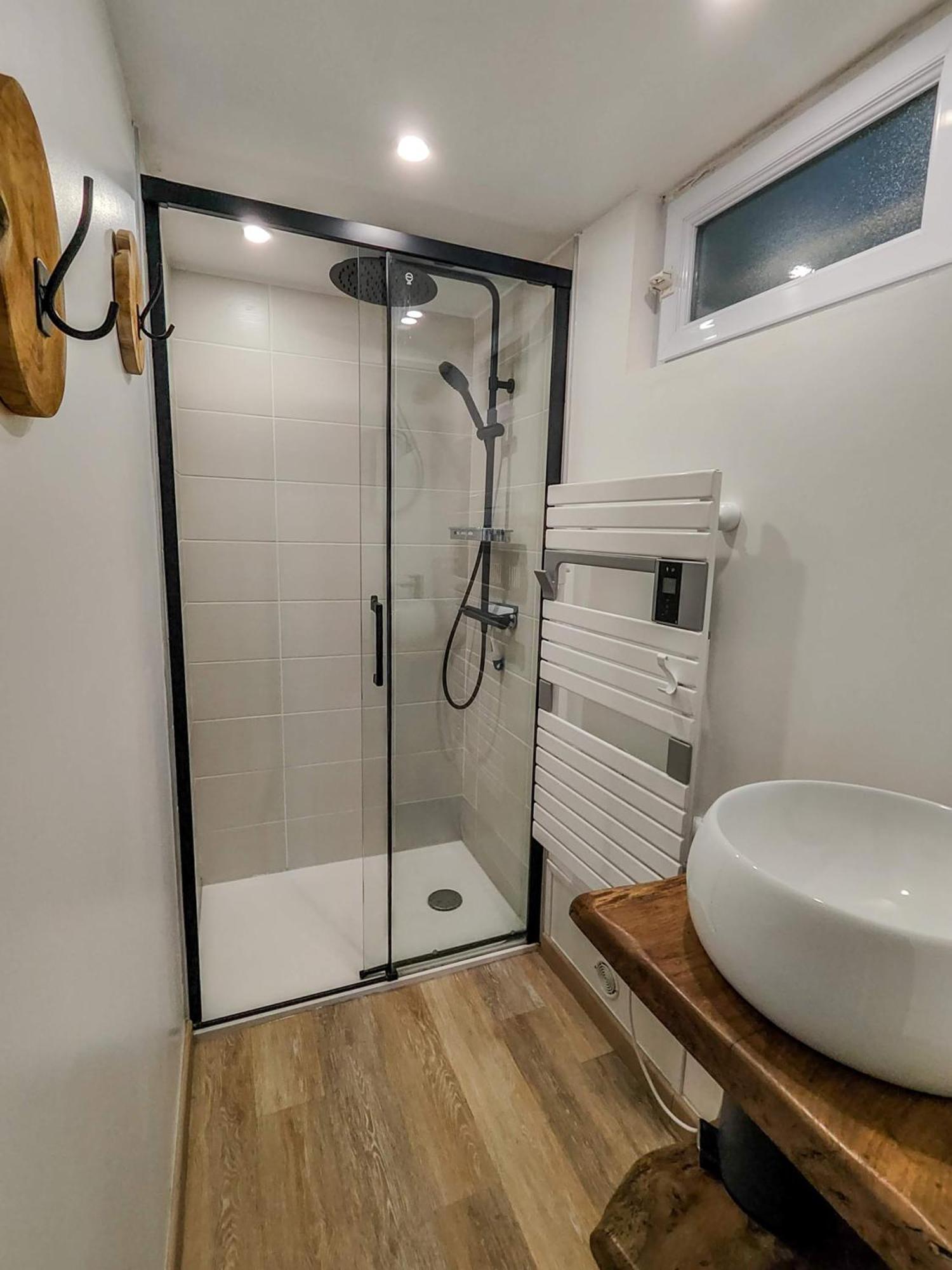 Agreable Maison Renovee En Hyper Centre Avec Patio Pornic Exteriér fotografie